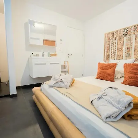 Calya Family In Brussels - 4 Bedrooms * Sint-Pieters-Leeuw