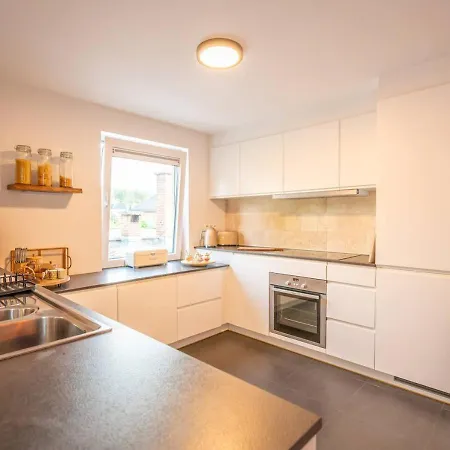 Calya Family In Brussels - 4 Bedrooms * Sint-Pieters-Leeuw
